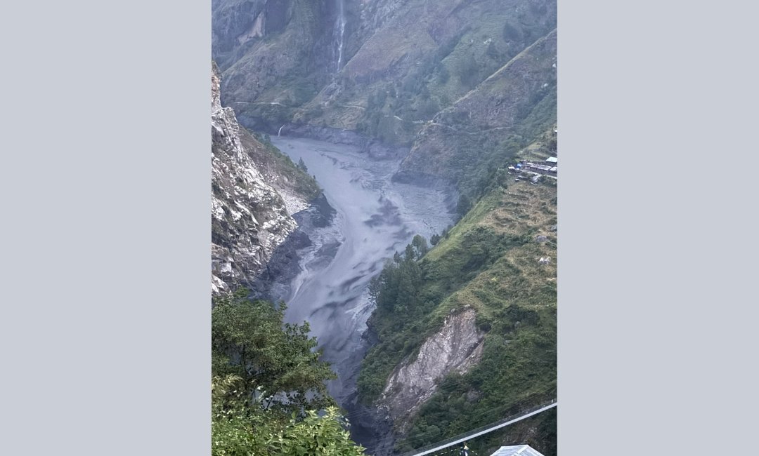 Landslide debris and flood damage along Nepal’s Budhi Gandaki River
