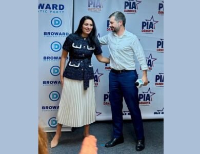 Pete Buttigieg campaigns with Pia Dandiya in Plantation, Florida