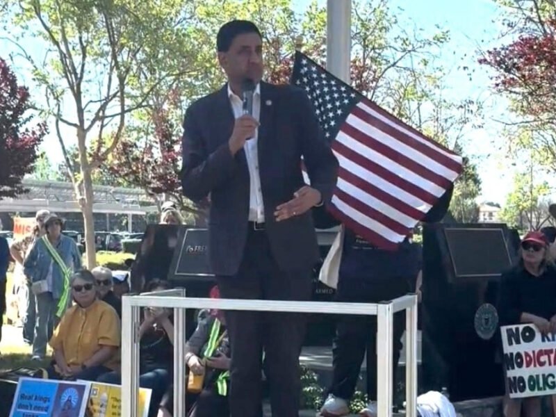 Rep. Ro Khanna finalizes a landmark long-term union agreement with his congressional staff.