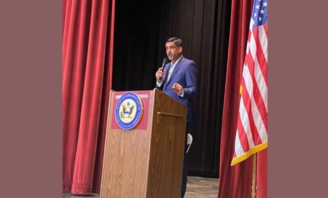 U.S. Representative Ro Khanna and Vice President JD Vance