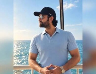 Television actor Vivian Dsena enjoys family time during a seaside getaway away from the spotlight.