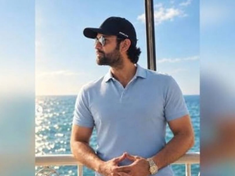 Television actor Vivian Dsena enjoys family time during a seaside getaway away from the spotlight.