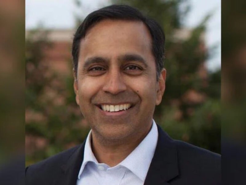 U.S. Representatives Raja Krishnamoorthi and Pramila Jayapal